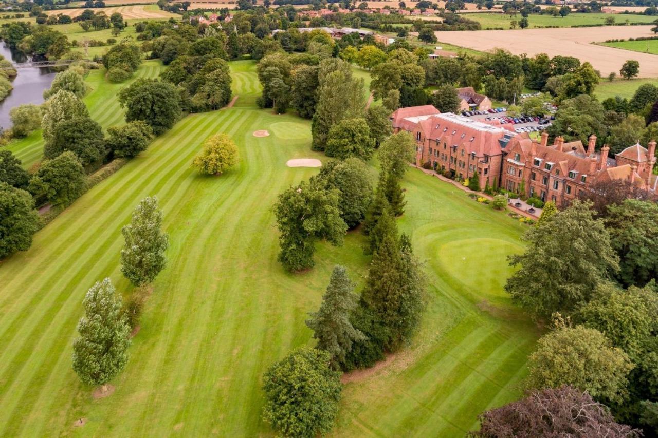 Готель Aldwark Manor Estate Екстер'єр фото