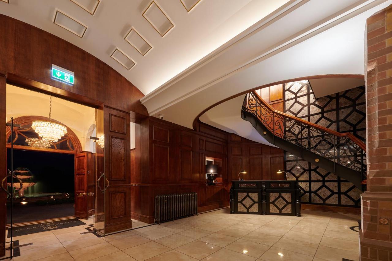 Готель Aldwark Manor Estate Екстер'єр фото